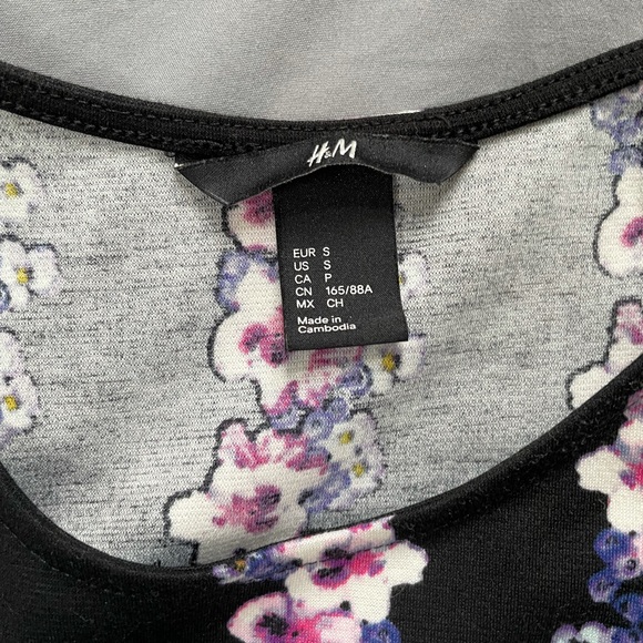 H&M dress - Picture 3 of 3